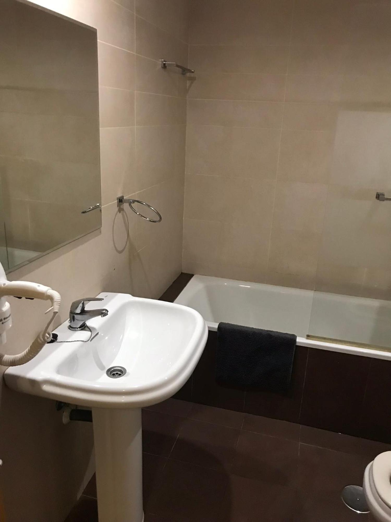 Malaga Boutique Stay - Carlos Haya Area With Parking Exterior photo